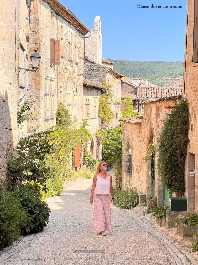 Bruniquel, próximo a Cordes-Sur-Ciel