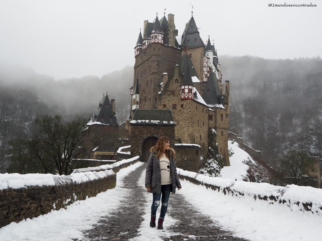 Burg Eltz nevado