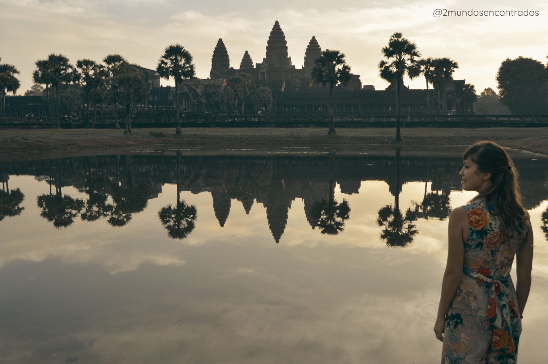 Amanecer en Angkor Wat durante nuestro viaje por Camboya