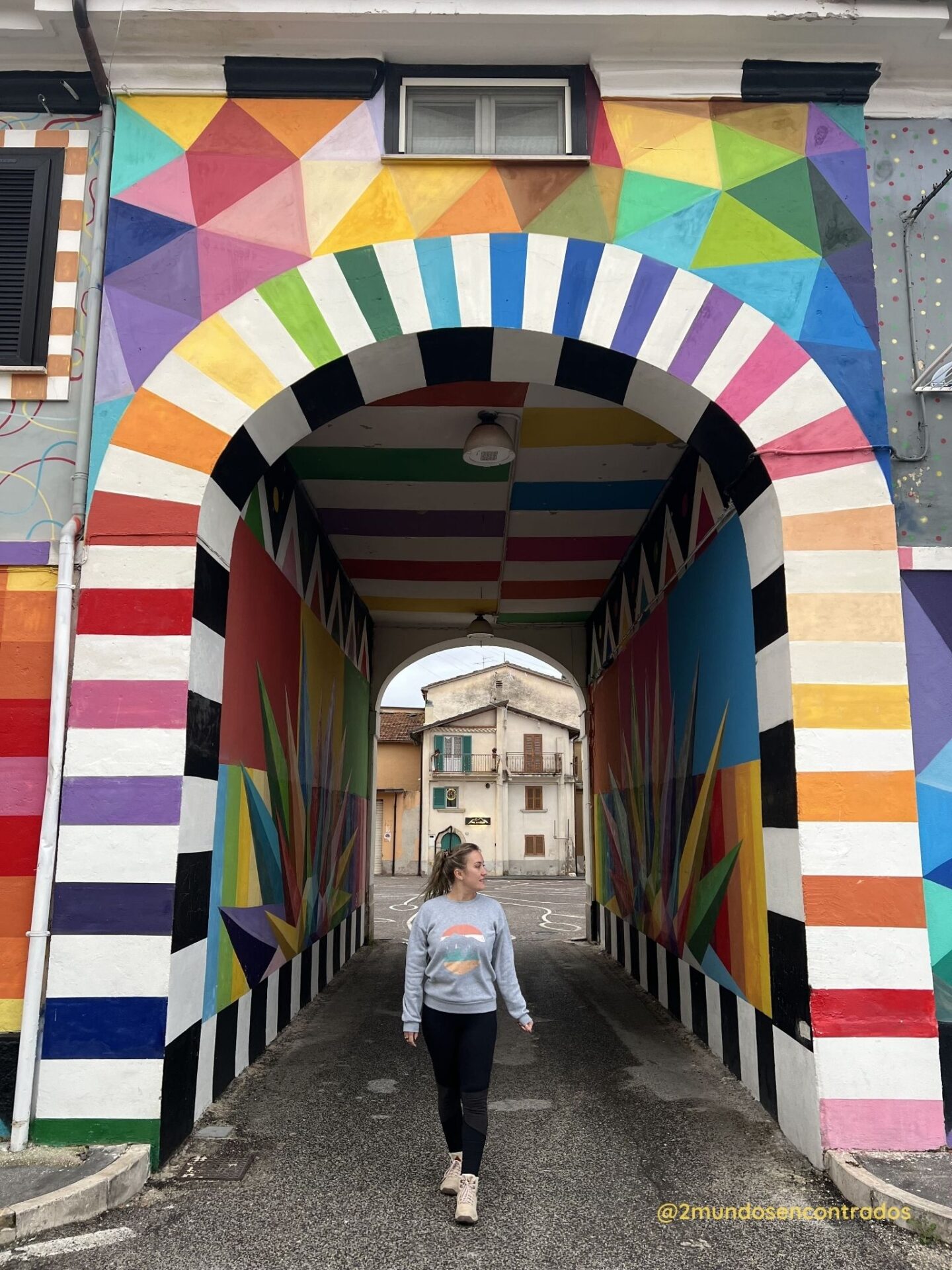 El divertido y colorido pueblo de Aielli