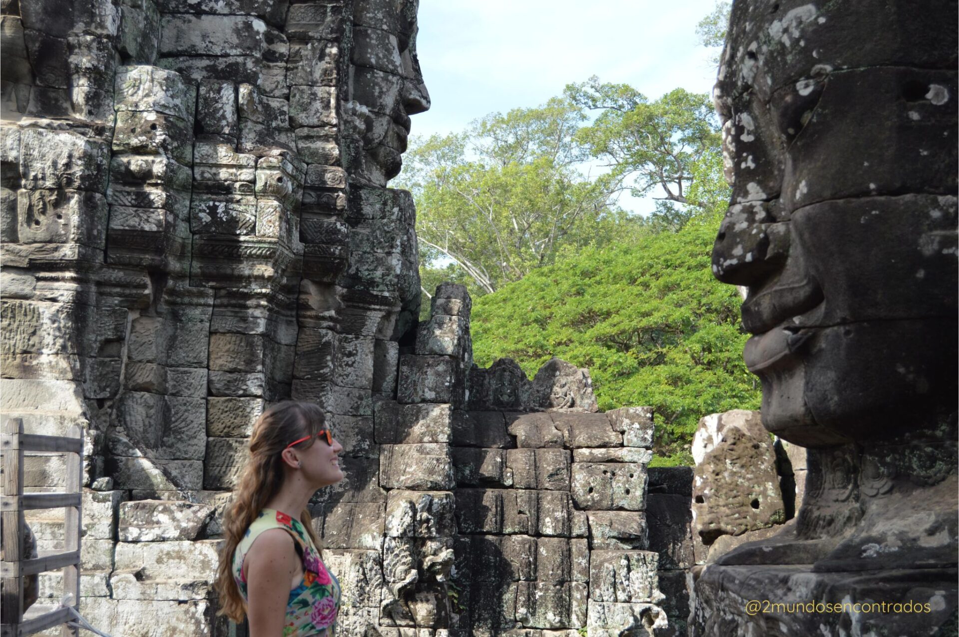 Caras sonrientes del templo de Bayon en Angkor Thom, Camboya para un Itinerario por Camboya en 8 días
