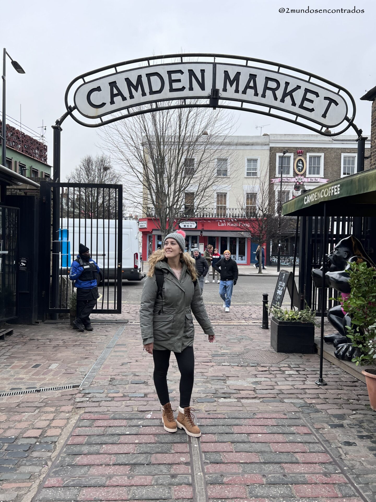 Camden Town, Londres, barrio famoso por su mĂșsica, mercados y arte callejero.