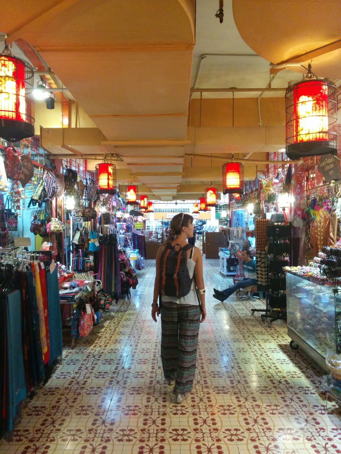 Paseando por un mercado Kuala Lumpur