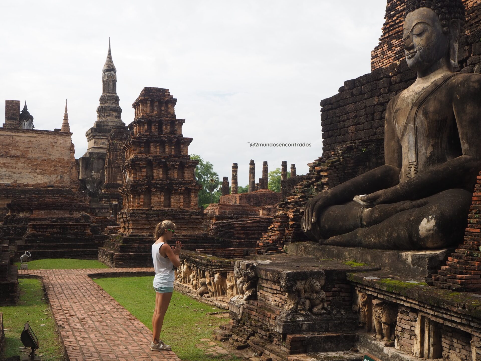 Caminando por Sukhothai