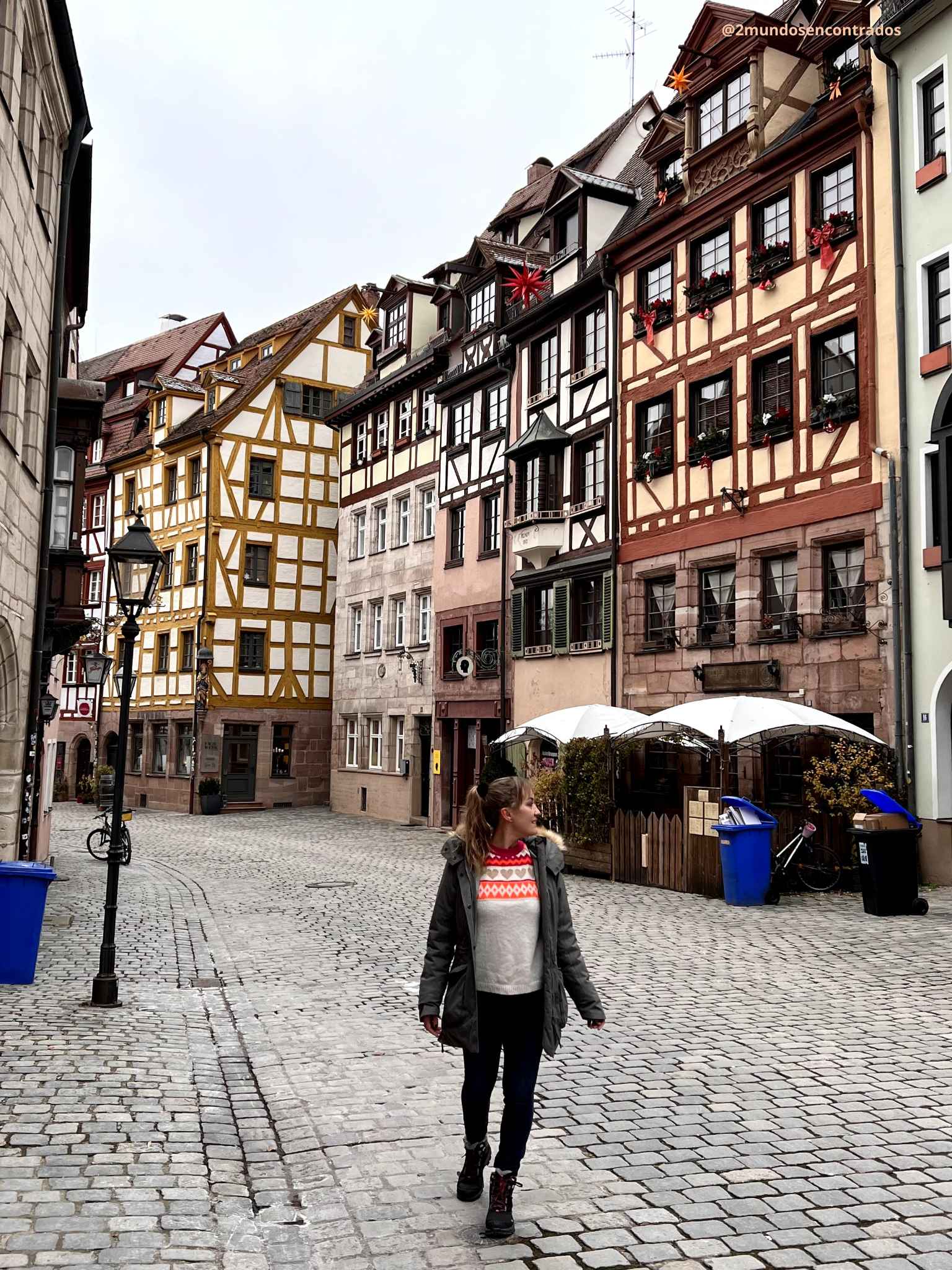 Calles del casco histórico de Núremberg con sus tradicionales casas de entramado de madera.